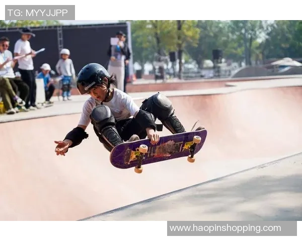 深圳滑板队战术解析与对比探讨：创新与传统的碰撞与融合